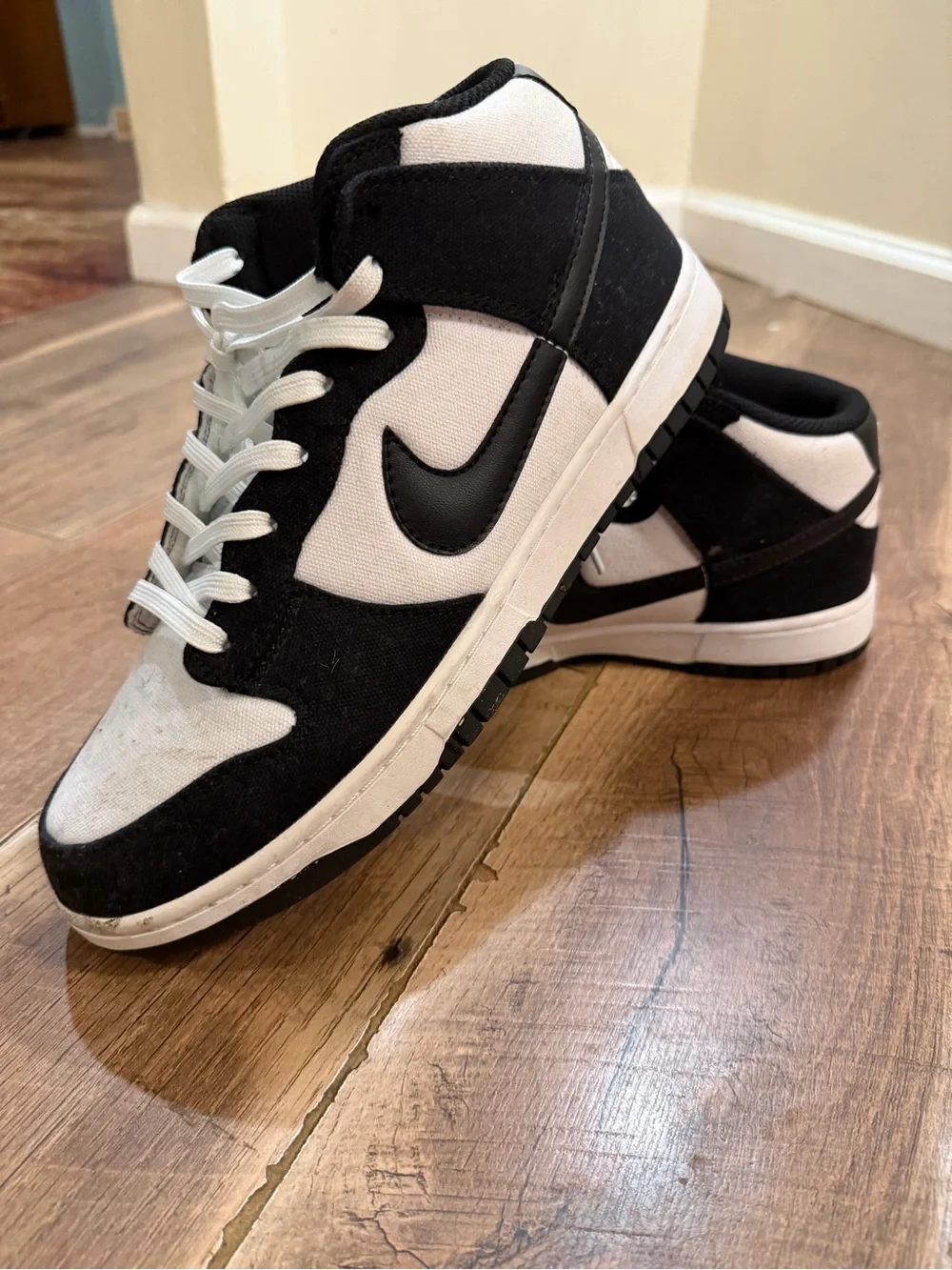 Nike Dunk Mid Canvas Panda